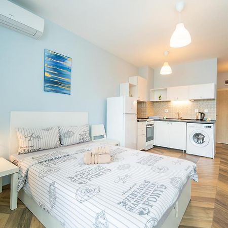 Cozy little apartment in Studentski grad Sofia Buitenkant foto