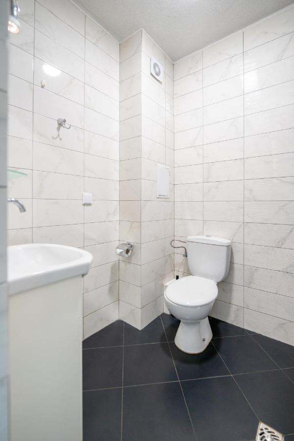 Cozy little apartment in Studentski grad Sofia Buitenkant foto